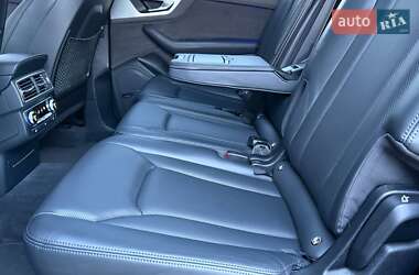 Позашляховик / Кросовер Audi Q7 2017 в Рівному