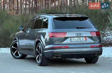 Позашляховик / Кросовер Audi Q7 2017 в Рівному