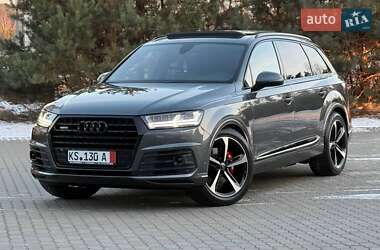 Позашляховик / Кросовер Audi Q7 2017 в Рівному