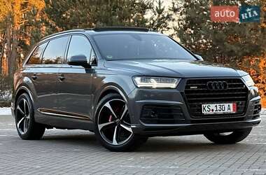 Позашляховик / Кросовер Audi Q7 2017 в Рівному