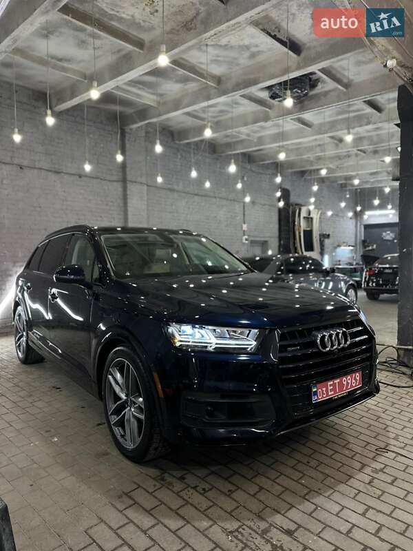 Позашляховик / Кросовер Audi Q7 2018 в Луцьку