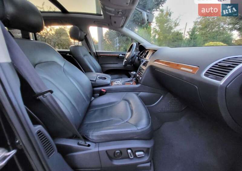 Внедорожник / Кроссовер Audi Q7 2015 в Днепре