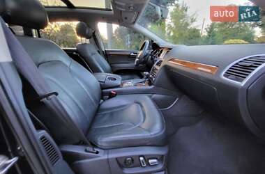 Внедорожник / Кроссовер Audi Q7 2015 в 