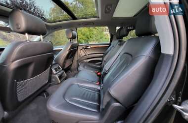 Внедорожник / Кроссовер Audi Q7 2015 в 