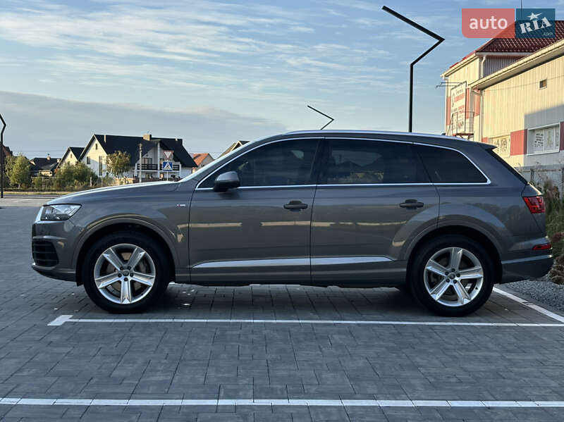 Внедорожник / Кроссовер Audi Q7 2016 в Луцке
