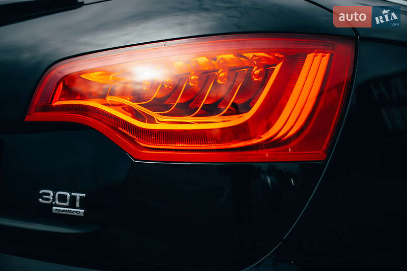 Внедорожник / Кроссовер Audi Q7 2014 в Киеве