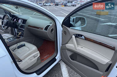 Внедорожник / Кроссовер Audi Q7 2015 в 