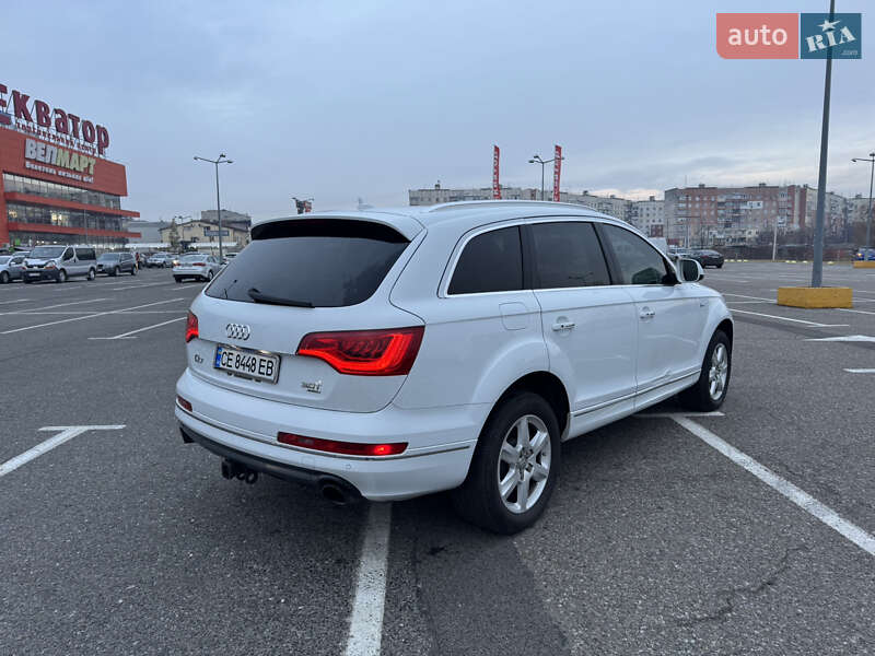 Позашляховик / Кросовер Audi Q7 2015 в Чернівцях