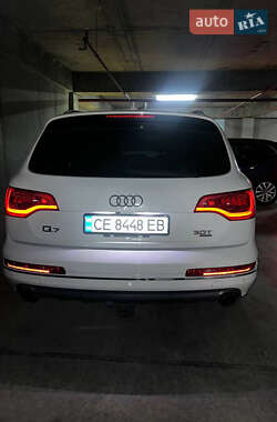 Внедорожник / Кроссовер Audi Q7 2015 в 