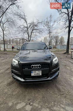 Внедорожник / Кроссовер Audi Q7 2014 в Днепре