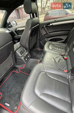 Внедорожник / Кроссовер Audi Q7 2014 в 