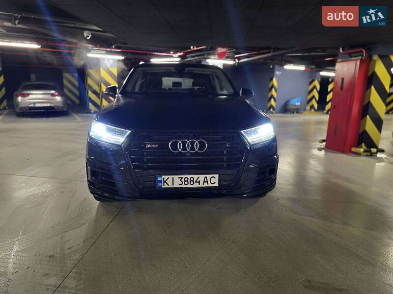 Позашляховик / Кросовер Audi Q7 2018 в Києві