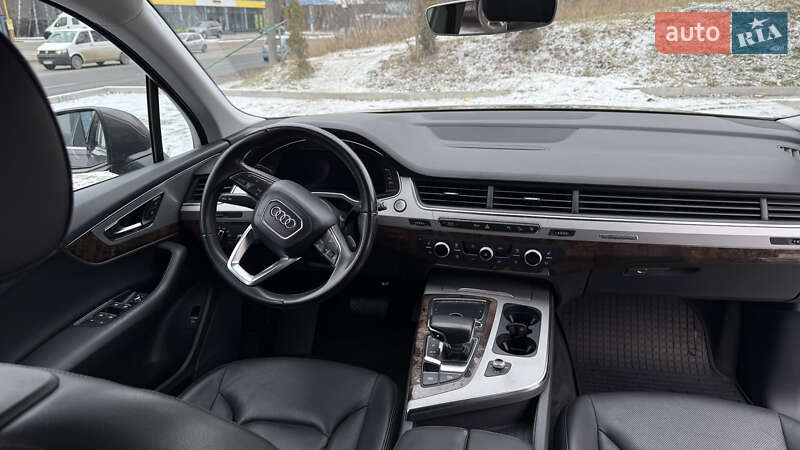 Позашляховик / Кросовер Audi Q7 2016 в Тернополі