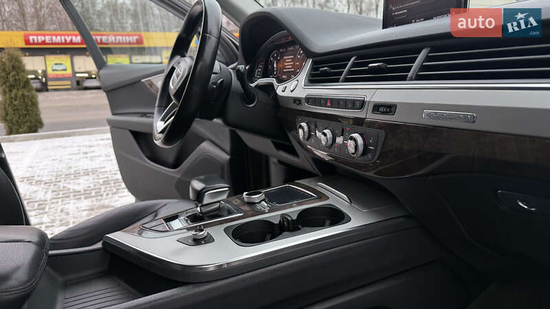 Позашляховик / Кросовер Audi Q7 2016 в Тернополі