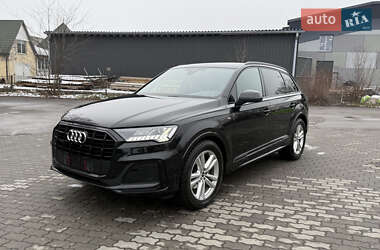 Audi Q7 2021