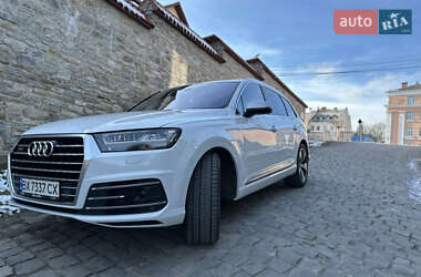 Внедорожник / Кроссовер Audi Q7 2015 в Каменец-Подольском