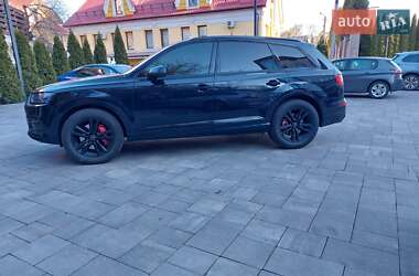 Внедорожник / Кроссовер Audi Q7 2016 в 