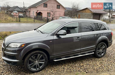 Позашляховик / Кросовер Audi Q7 2010 в 