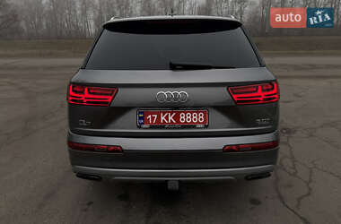 Позашляховик / Кросовер Audi Q7 2016 в Лубнах