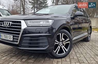 Внедорожник / Кроссовер Audi Q7 2016 в 