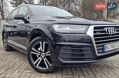 Внедорожник / Кроссовер Audi Q7 2016 в 