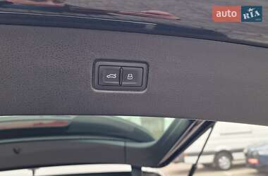 Внедорожник / Кроссовер Audi Q7 2016 в 