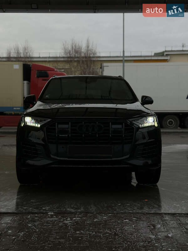 Позашляховик / Кросовер Audi Q7 2021 в Києві фото 4 Позашляховик / Кросовер Audi Q7 2021 в Києві