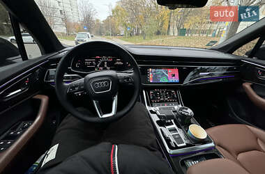 Внедорожник / Кроссовер Audi Q7 2021 в 