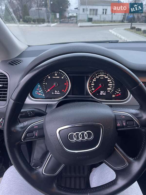 Внедорожник / Кроссовер Audi Q7 2013 в Измаиле