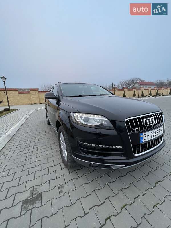 Внедорожник / Кроссовер Audi Q7 2013 в Измаиле