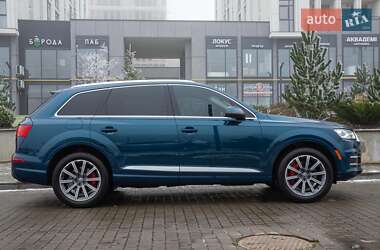 Внедорожник / Кроссовер Audi Q7 2018 в 