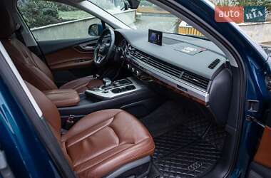 Внедорожник / Кроссовер Audi Q7 2018 в 