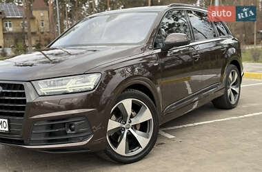 Позашляховик / Кросовер Audi Q7 2016 в Києві