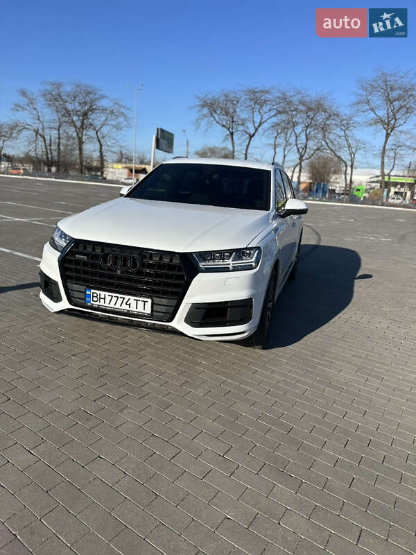 Внедорожник / Кроссовер Audi Q7 2016 в Одессе