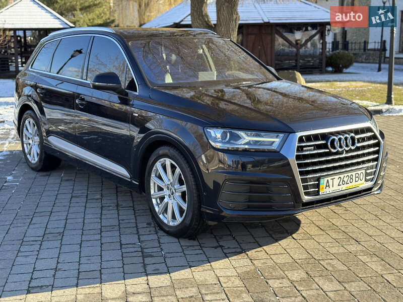 Позашляховик / Кросовер Audi Q7 2017 в Івано-Франківську