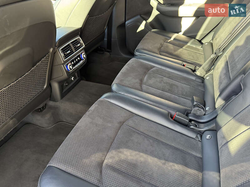 Позашляховик / Кросовер Audi Q7 2017 в Івано-Франківську