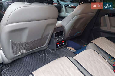 Внедорожник / Кроссовер Audi Q7 2014 в 