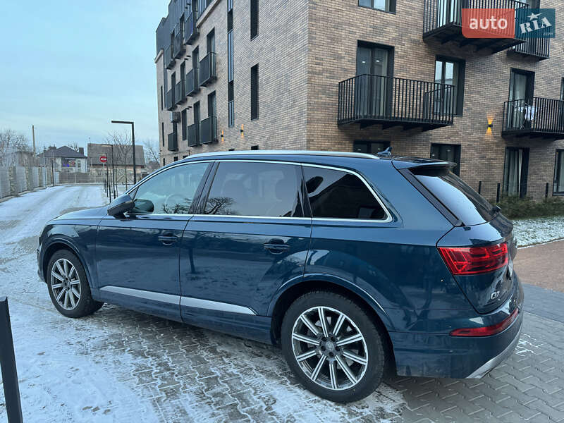 Позашляховик / Кросовер Audi Q7 2017 в Івано-Франківську