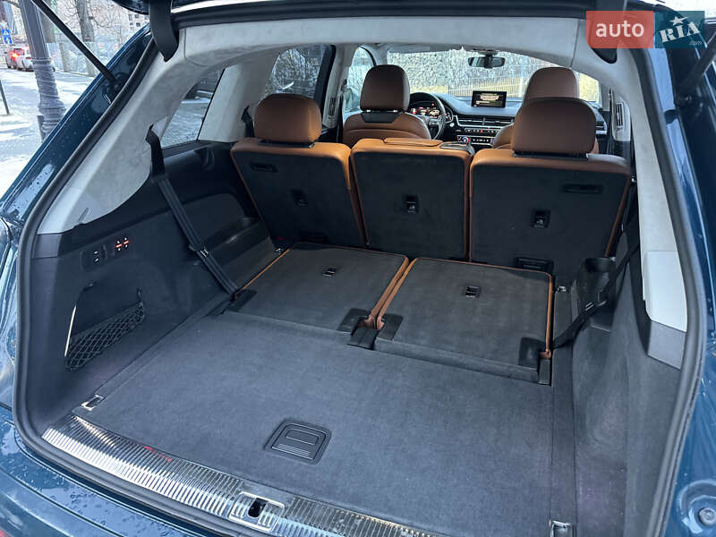 Позашляховик / Кросовер Audi Q7 2017 в Івано-Франківську