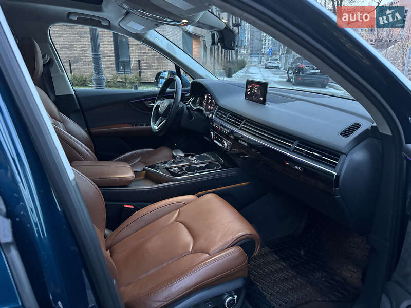 Позашляховик / Кросовер Audi Q7 2017 в Івано-Франківську