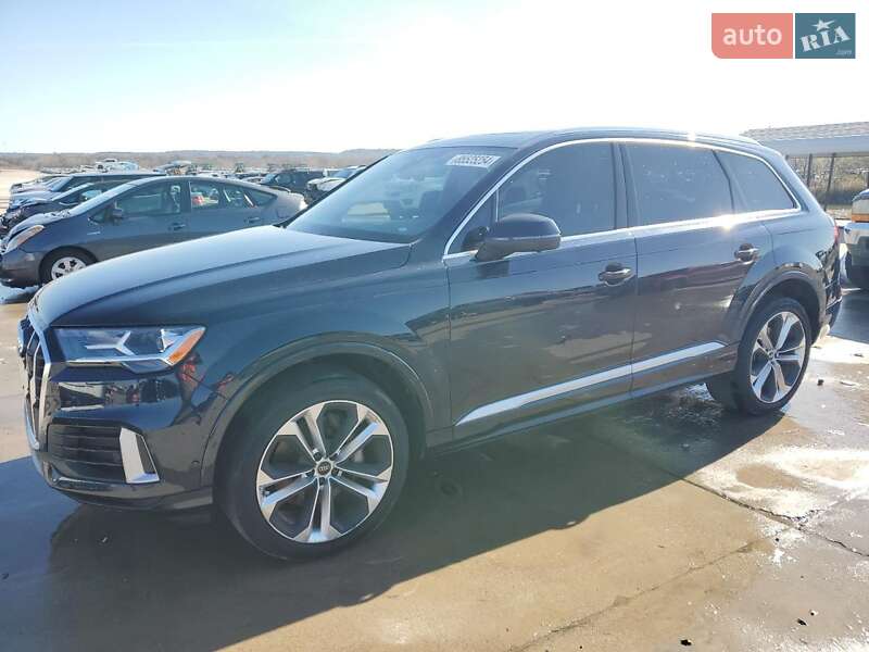 Внедорожник / Кроссовер Audi Q7 2023 в Черновцах