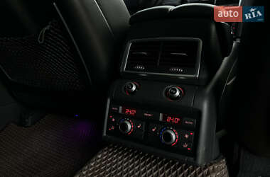 Позашляховик / Кросовер Audi Q7 2010 в 