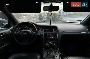 Позашляховик / Кросовер Audi Q7 2010 в 