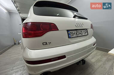 Внедорожник / Кроссовер Audi Q7 2009 в Белгороде-Днестровском