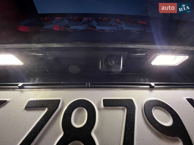 Внедорожник / Кроссовер Audi Q7 2016 в Луцке