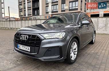 Внедорожник / Кроссовер Audi Q7 2021 в 
