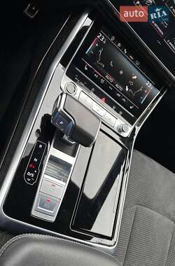 Внедорожник / Кроссовер Audi Q7 2021 в 
