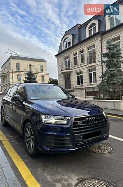 Внедорожник / Кроссовер Audi Q7 2018 в 
