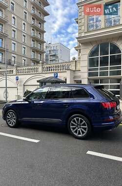 Внедорожник / Кроссовер Audi Q7 2018 в 