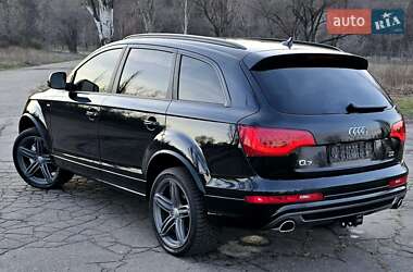 Позашляховик / Кросовер Audi Q7 2013 в Дніпрі